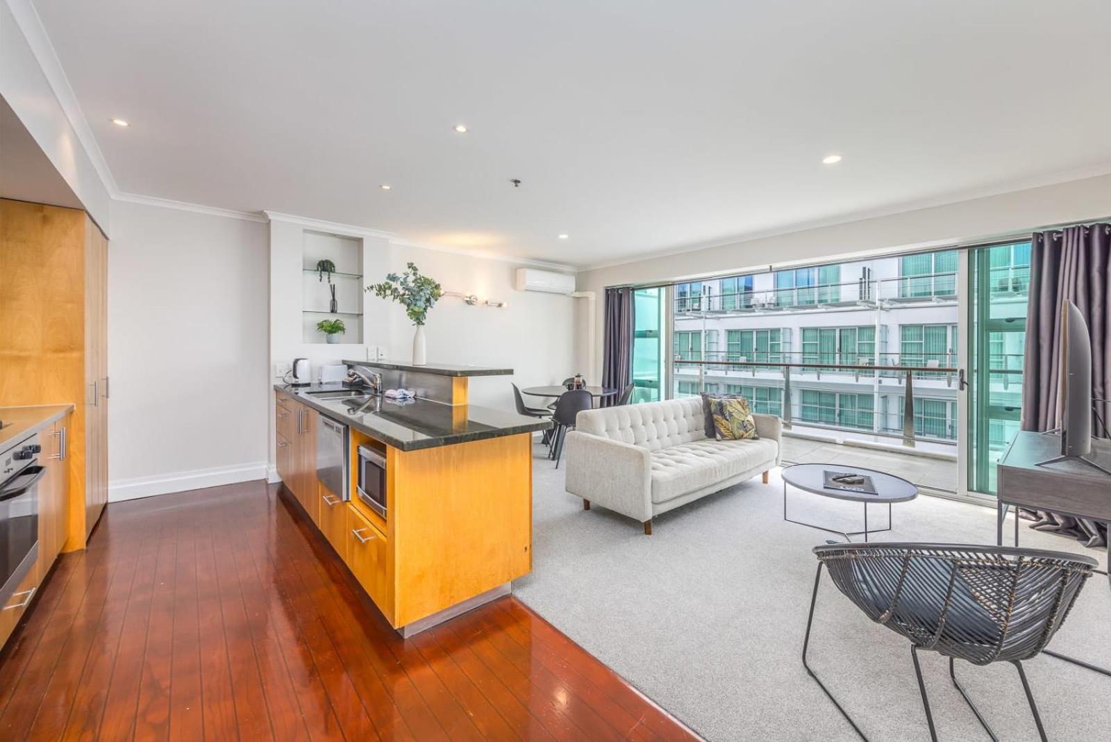 דירות אוקלנד Beautiful Renovated 2 X Bdrm,Perfect Location מראה חיצוני תמונה